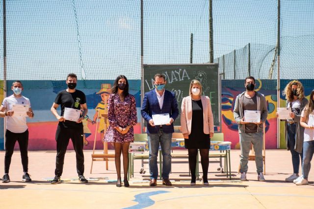 El colegio Félix Rodríguez de la Fuente de Los Nietos, reconocido internacionalmente por trasladar sus aulas a la orilla de la playa