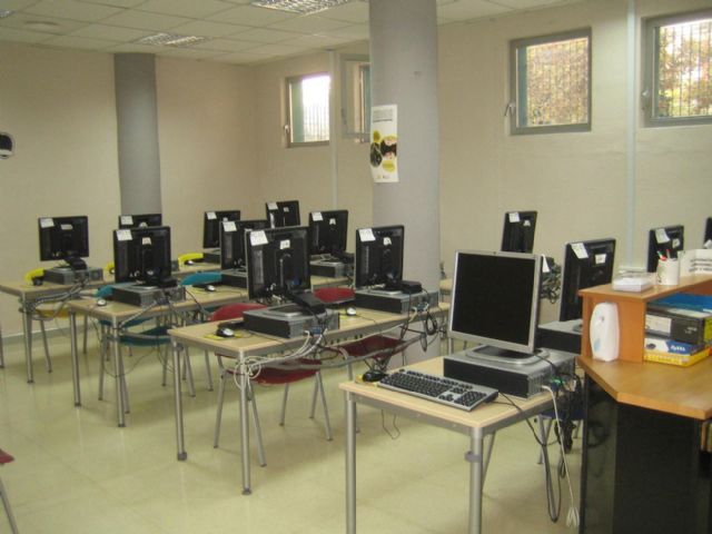 El Servicio de Voluntariado Europeo y el Informajoven ofrecen talleres gratuitos de informatica