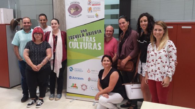 El Programa municipal 'Una Escuela Abierta a Otras Culturas'  llega a más de 3.000 alumnos