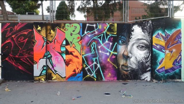 El colegio José María de La Puerta acoge la exposición ´Mundos Paralelos´, de Soze y ShotterIsland