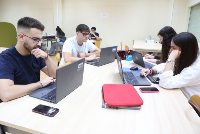 Las salas de estudio abren hasta las 4 de la madrugada, de lunes a domingo, durante el periodo de exámenes