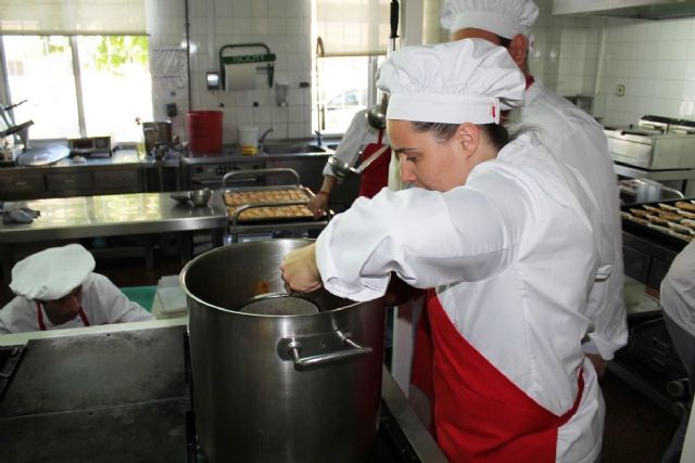 La ADLE clausurará el miércoles el curso de Formación Ocupacional de Operaciones Básicas de Cocina