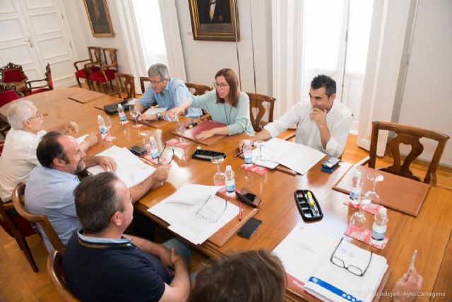 Castejón pone en marcha la Mesa Local de Empleo con empresarios, sindicatos y universidades