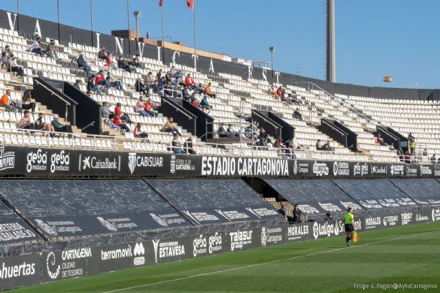 Las obras de mejora en el Cartagonova condicionarán el aforo en los dos primeros partidos