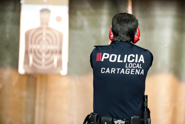 Polícías Locales de la Región se ponen al día en el manejo de armas de fuego en la ESPAC