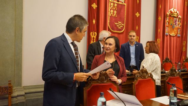 MC: Arroyo confiesa que aprobó los presupuestos de 2025 de forma precipitada y sin rigor