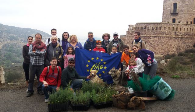 La Asociación para la recuperación del bosque autóctono (ARBA) de Cartagena ha plantado más de 2000 árboles este invierno en los montes de Cartagena