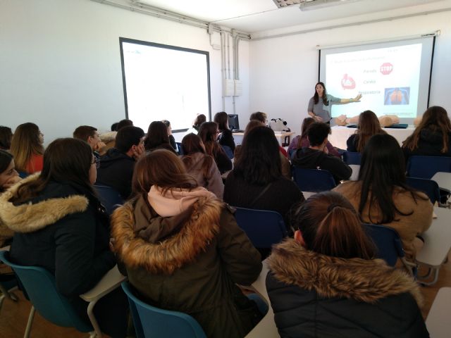 Más de un centenar de alumnos de Bachillerato participan en las II Olimpiadas Científicas de UCAM Cartagena