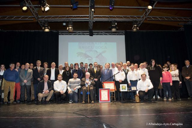 El mundo del trovo rindio homenaje a Angel Roca