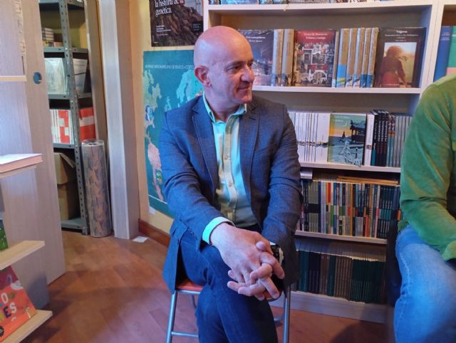 Monika Zgustová desvela en Cartagena los secretos de la amante de Frank Kafka