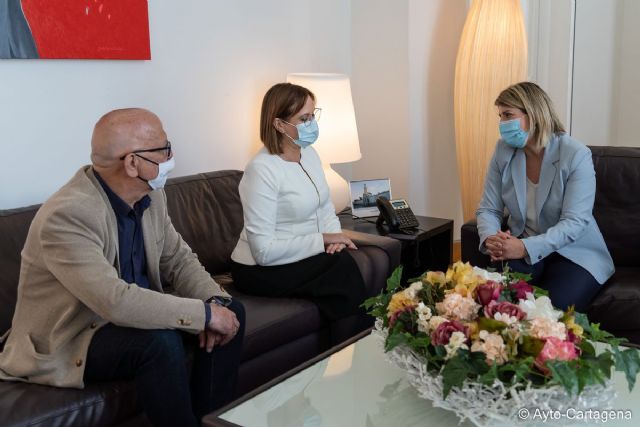 El Ayuntamiento y la CARM acuerdan la ampliación de plazas en los Centros de Día de El Algar y Los Dolores