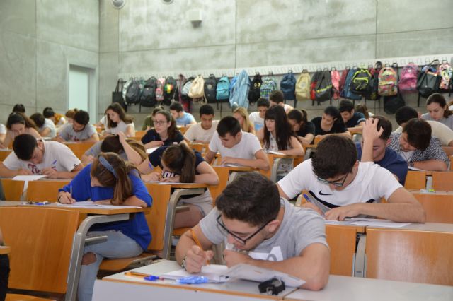 Millar y medio de estudiantes se examinan desde el viernes en la UPCT para acceder a la Universidad