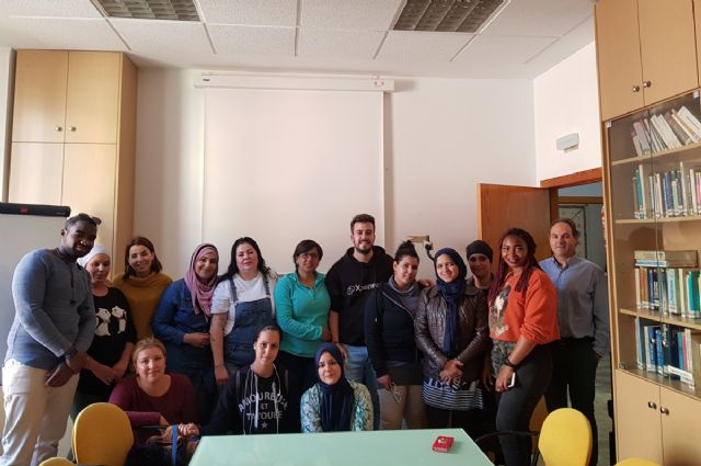 La ADLE orienta a 5.000 alumnos de colegios e institutos sobre salidas profesionales