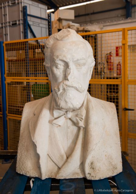 Identificado un busto de Jiménez de la Espada tras 81 años olvidado en los almacenes municipales