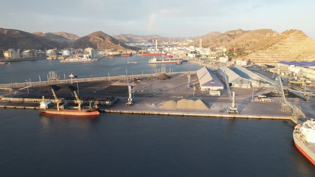 El Puerto de Cartagena invertirá más de 700.000 euros para modernizar el suministro de agua a los buques en Escombreras