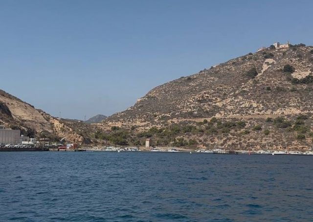 Giménez Gallo denuncia el abandono del frente oeste de la Bahía de Cartagena