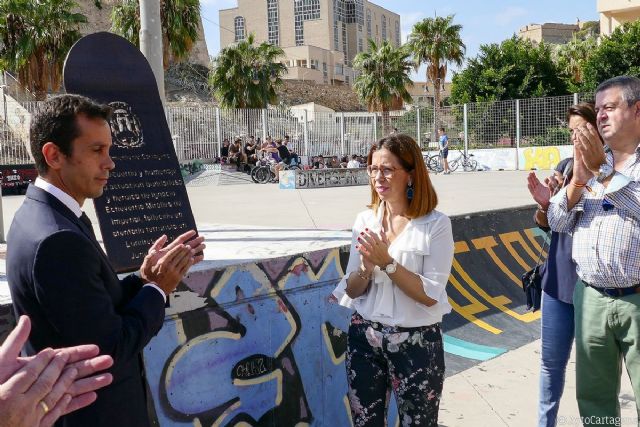 Cartagena homenajea a Ignacio Echeverría en la pista de Skate