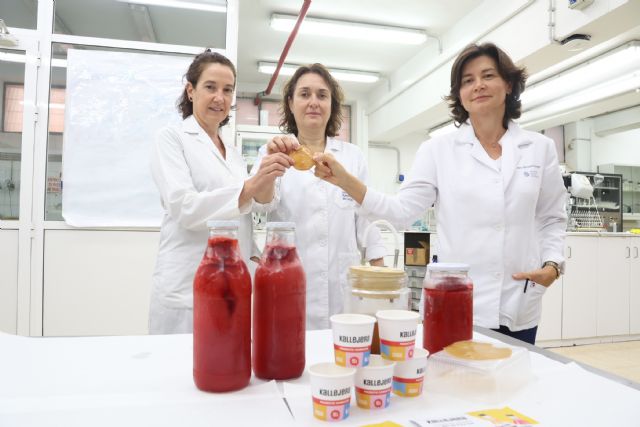 Investigadoras de la UPCT desarrollan una kombucha saludable fermentada sobre zumo de excedentes de fruta