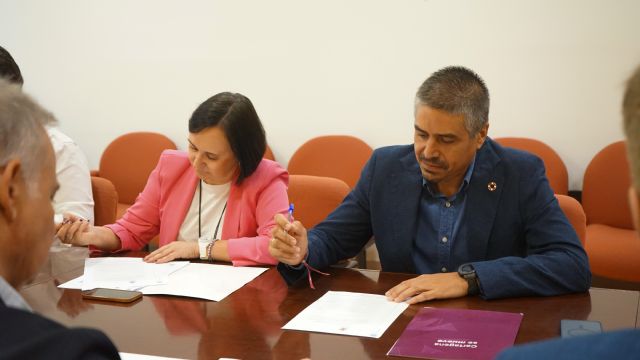 MC: Arroyo cambia las reglas y sube los impuestos mientras defrauda a los cartageneros