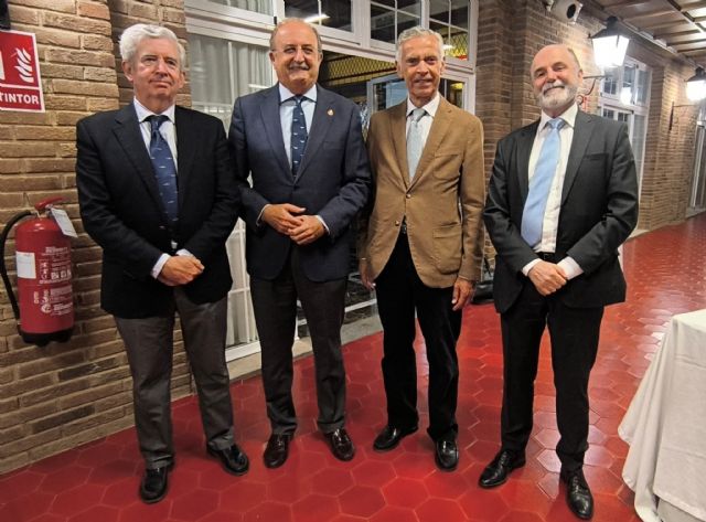 Josep Borrell: 'Tenemos que ser más autónomos porque importamos el 60% de la industria de la Defensa'