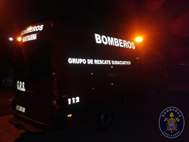 Rescatada una windsurfista cerca de isla Perdiguera