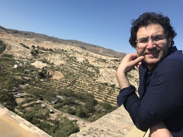 Divan de poetisas arabes contemporaneas analiza el papel de la mujer en la sociedad arabe