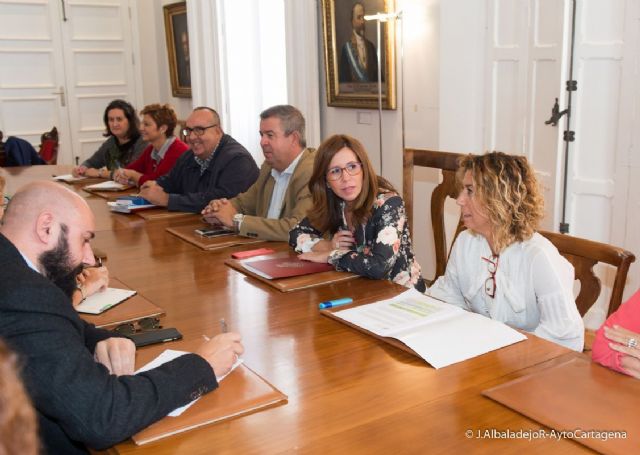La alcaldesa asegura que Cartagena cuenta con plazas de acogida suficientes para que no se repita la situacion de este fin de semana