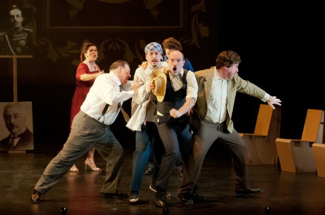 Alquibla Teatro presenta en el Nuevo Teatro Circo Los Caciques