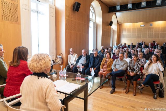 Los clubes de mayores conocen las actividades próximas de la Concejalía de Servicios Sociales