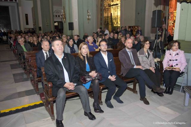 La onubense Ana García Cato gana el III Concurso Nacional de Saetas