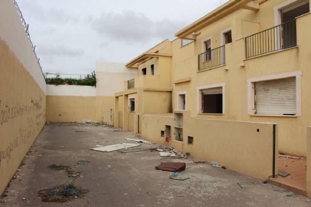 Cs pide al PSOE que actúe ya para proteger a los vecinos de La Palma que sufren un calvario por las casas-vertedero okupadas