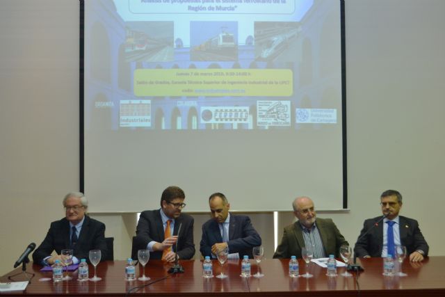 Industriales pide una línea de Cercanías Murcia-Cartagena en la II Jornada Técnica del Transporte