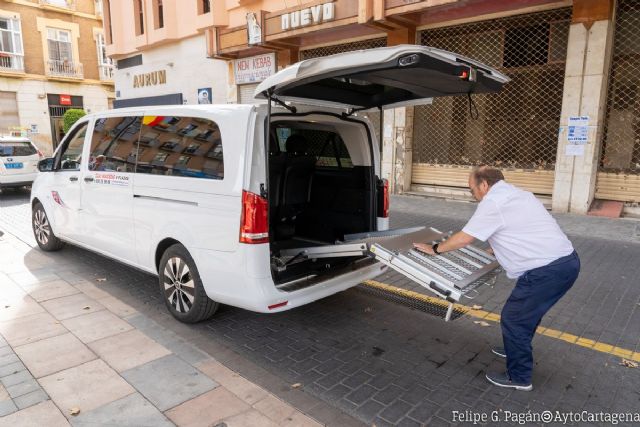 Aprobadas las bases para ayudar a la adquisición de taxis adaptados en Cartagena