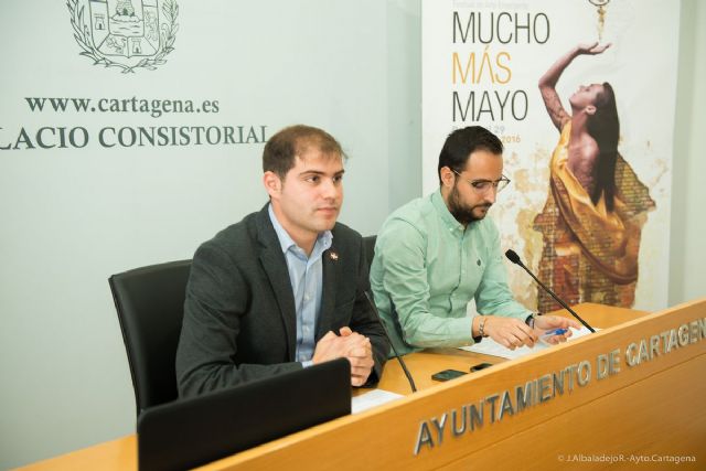El dorado de su cartel anuncia un Mucho Más Mayo que brillará con más fuerza