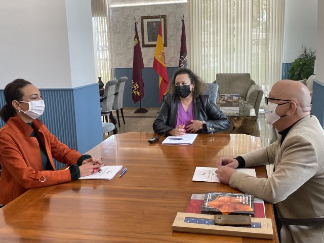 Autoridad Portuaria y consejería de Empresa refuerzan su colaboración para avanzar en los proyectos estratégicos del Puerto de Cartagena