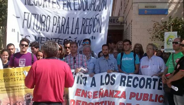 El Gobierno municipal reclama, junto a la comunidad educativa, que se mantengan las plazas de TAFAD en el IES Mediterráneo