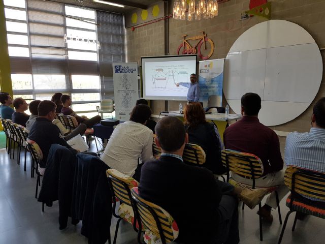 Mas de un centenar de personas han pasado por los Seminarios Aula Empresa Innova en lo que va de año