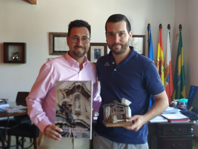 Visita Cofradía San Ginés de la Jara al Ayuntamiento de Colindres