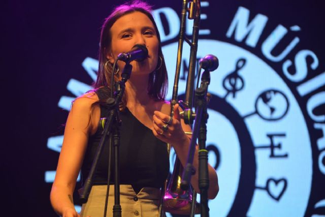 Huellas de Mujer ayuda a visibilizar a las artistas de La Mar de Músicas en Wikipedia