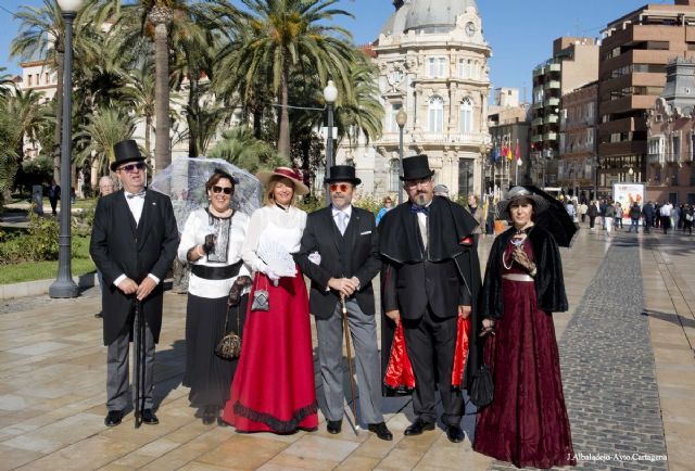 Cartagena revivio la epoca modernista con espectaculos, chisteras y chaques