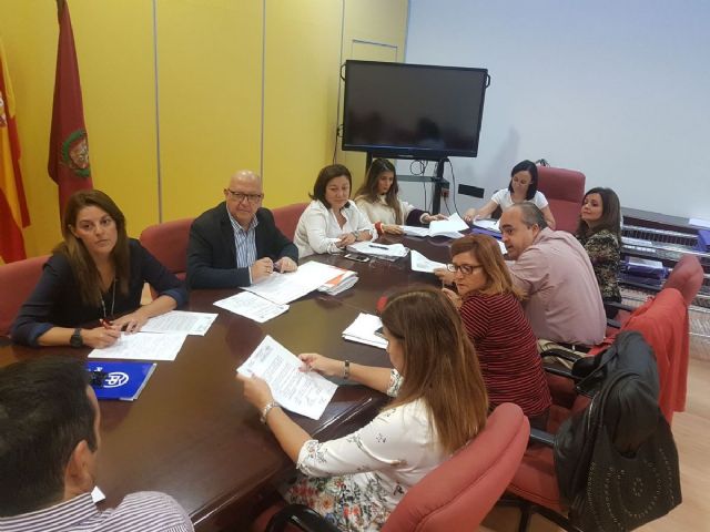 La Mesa de Contratacion adjudica el mantenimiento de las escuelas municipales de Cartagena