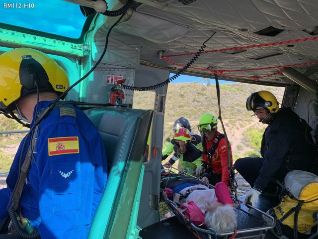 Servicios de emergencia rescatan a senderista en Calblanque, Cartagena