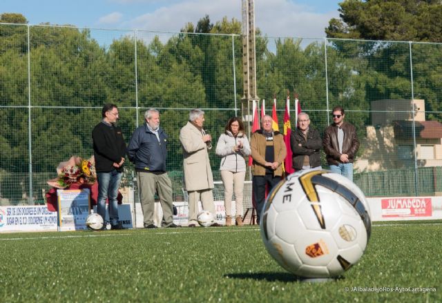 El futbol de veteranos homenajea a Rosendo Carrion