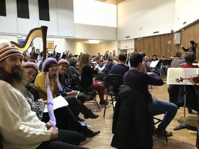 La Orquesta Sinfonica Region de Murcia y El Hechizo Teatro presentan en El Batel Cuento de Navidad de Dickens