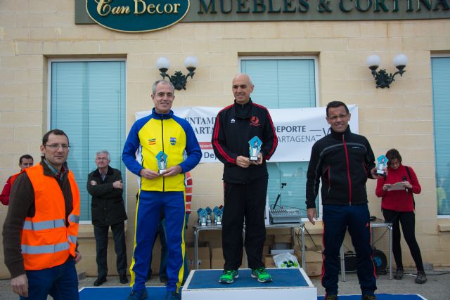 Alberto Plazas e Isabel Pelegrín, vencedores de los 22K del Trial de La Aljorra