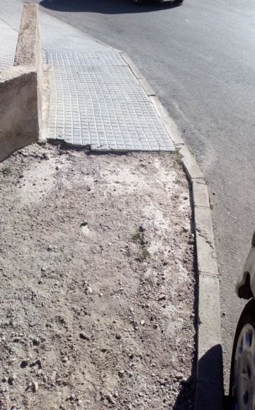 El Partido Cantonal de Cartagena denuncia que 'los vecinos de Canteras esperan cuatro años la renovación de las aceras'