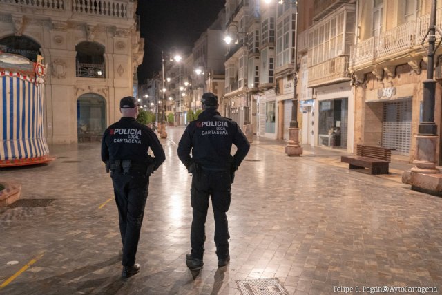 Las reuniones de no convivientes acumulan el mayor número de denuncias durante el fin de semana