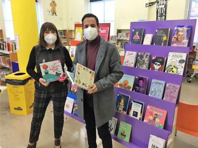 Las bibliotecas de Cartagena contarán con secciones especializadas en temática feminista y LGTBIQ