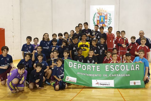 Cuatro equipos escolares se disputaron la Fase Municipal de Fútbol Sala Alevín