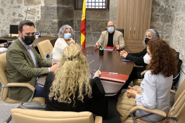 Los veterinarios formarán a la Policía Local para mejorar el control animal en Cartagena